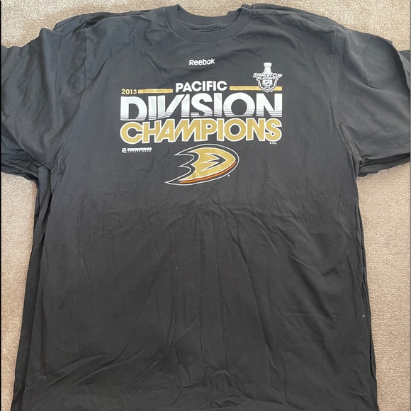 Anaheim Ducks Mens Pacific Division Champions - Picture 1 of 7